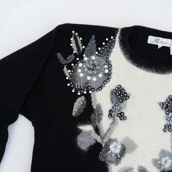 Vintage Angora Elegant Black and White Floral Sweater - Picture 11 of 13